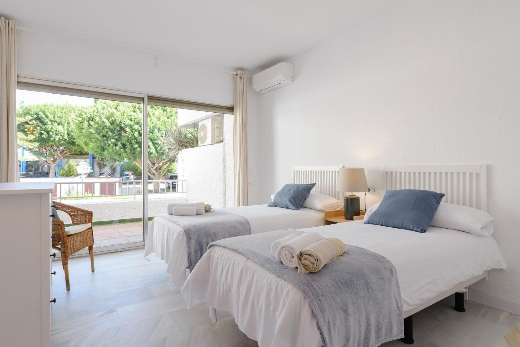 Jardines Del Mar Apartments Марбелья Экстерьер фото
